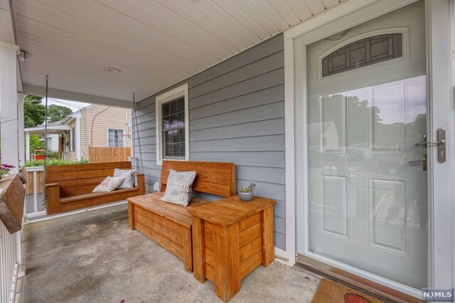 Building Photo - 33-06 Norwood Dr