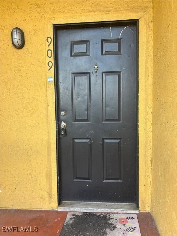Foto del edificio - 2925 Winkler Ave