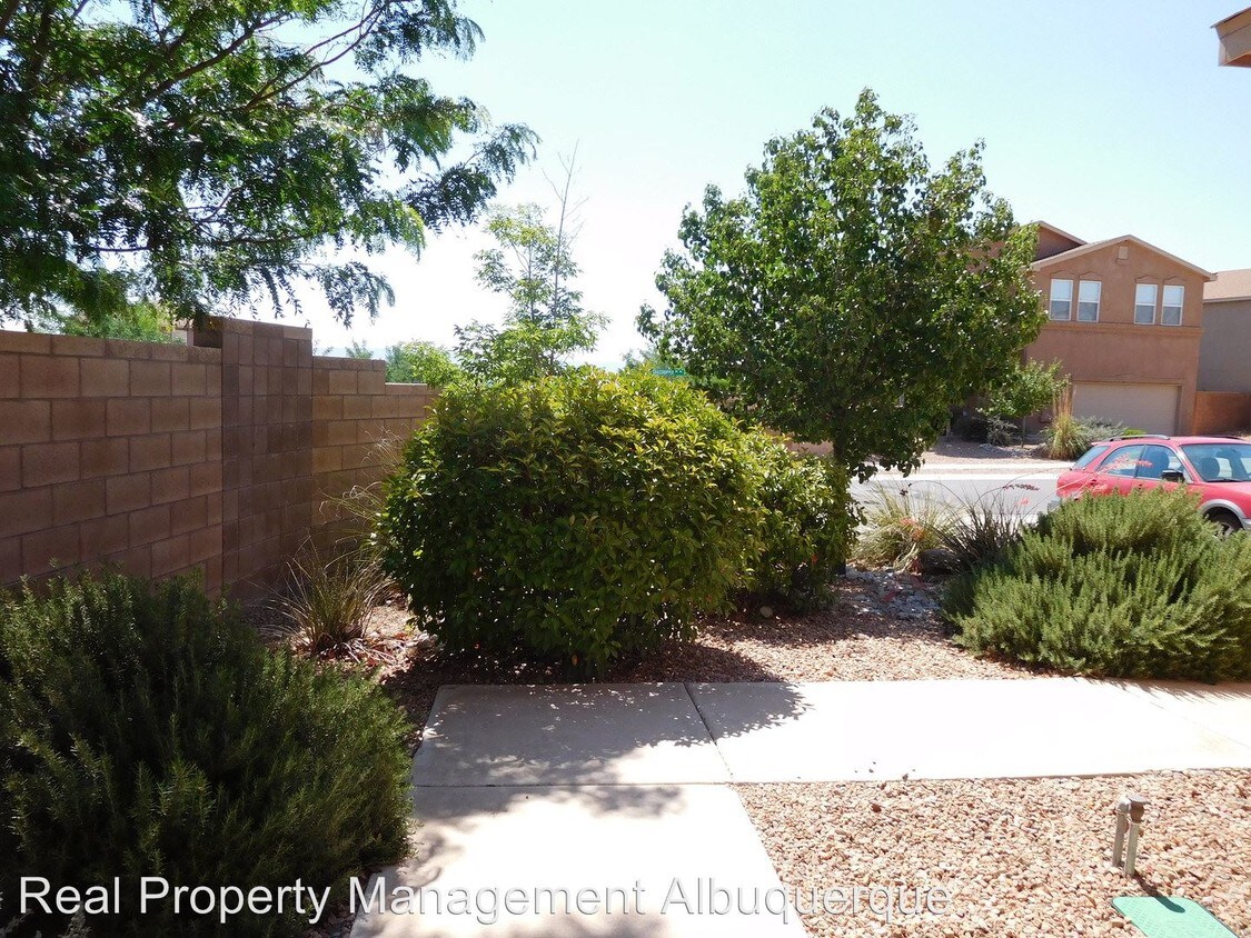 3201 Dr SW, Albuquerque, NM 87121 House Rental in