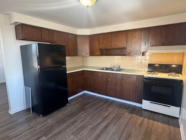 Foto principal - 650 W Main St