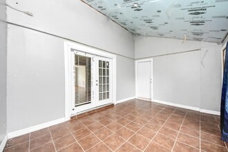 Building Photo - 2513 Leslie St