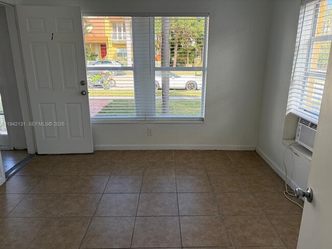 Building Photo - 1612 Harrison St