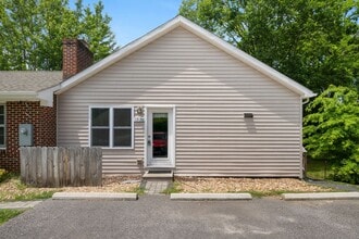 Building Photo - 1313 Giles Rd