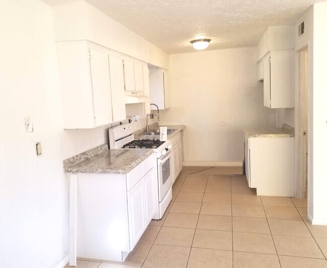 Foto del edificio - 6717 N Snowflake Dr