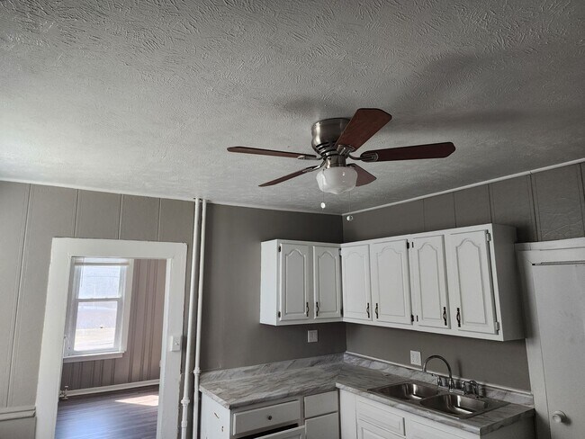 Foto del edificio - 3 bedroom 1.5 bath home