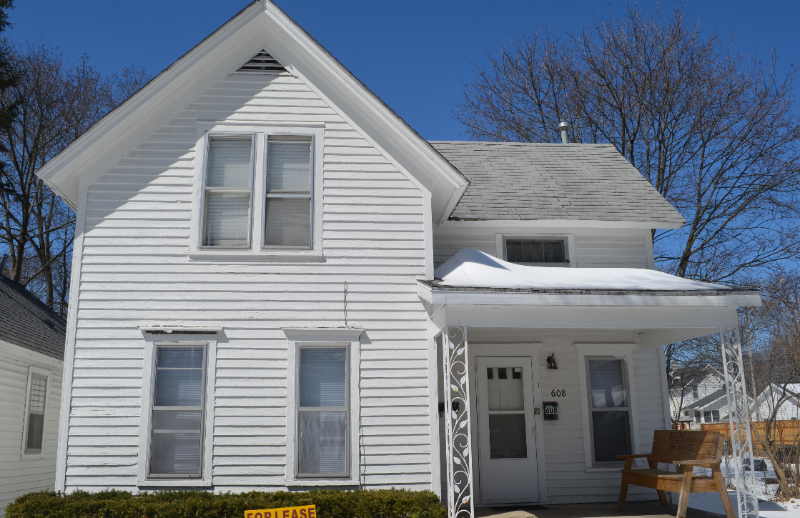 Primary Photo - 608 S Franklin St