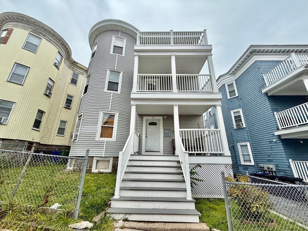 Primary Photo - 11 Fairmount St
