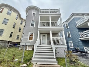 Building Photo - 11 Fairmount St