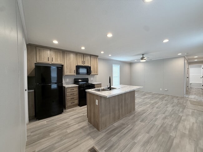 Building Photo - 52962 N Yorktown Ct
