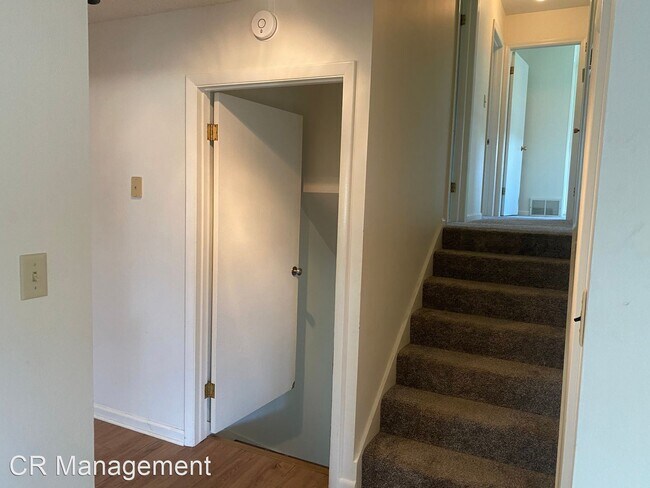 Building Photo - 4 br, 2 bath House - 47 Spring Hill Rd