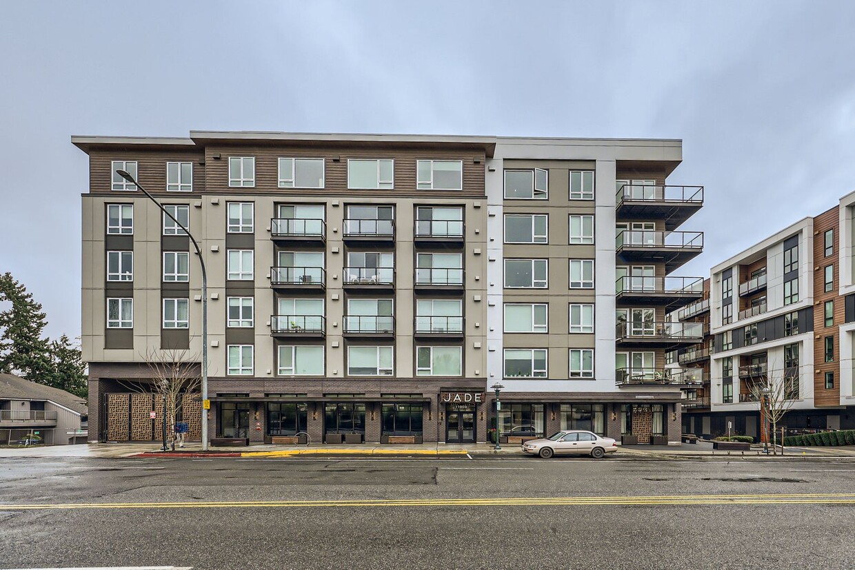 Primary Photo - Beautiful 1Bed + Den at the Jade in Totem ...
