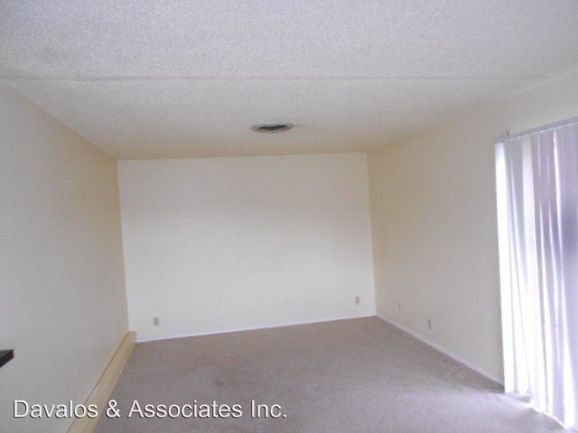 Building Photo - 317-319 Gaiety Ln