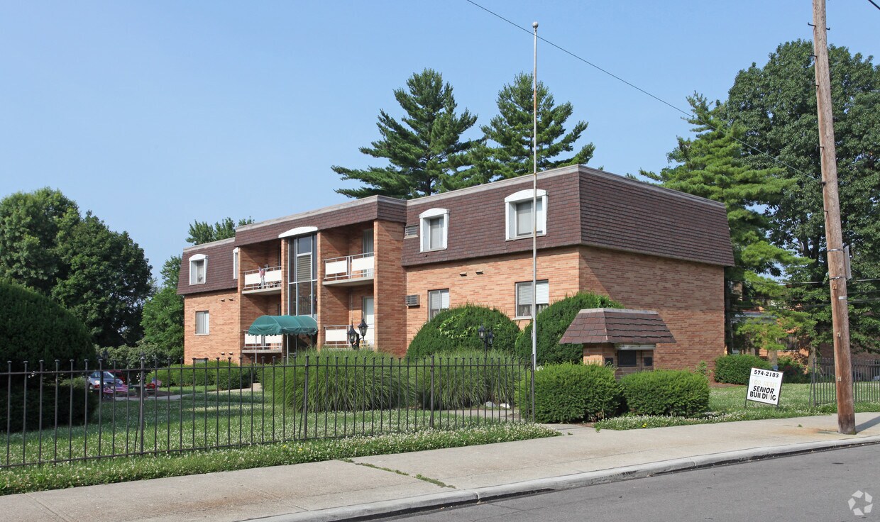 Primary Photo - 3205-3207 Mozart Ave