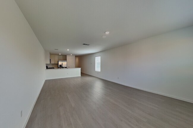 Foto del edificio - 3105 Lynmar Ln