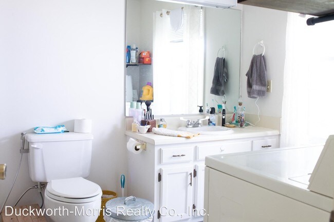 Foto del edificio - 3 br, 2 bath House - 1700 23rd Avenue E