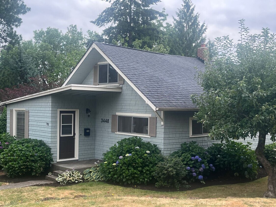 Foto principal - Multnomah Village 2 bedroom cottage delight