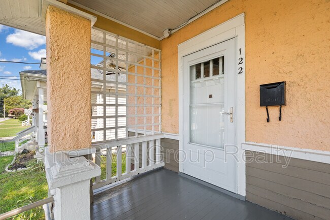 Foto del edificio - 122 W Westover Ave
