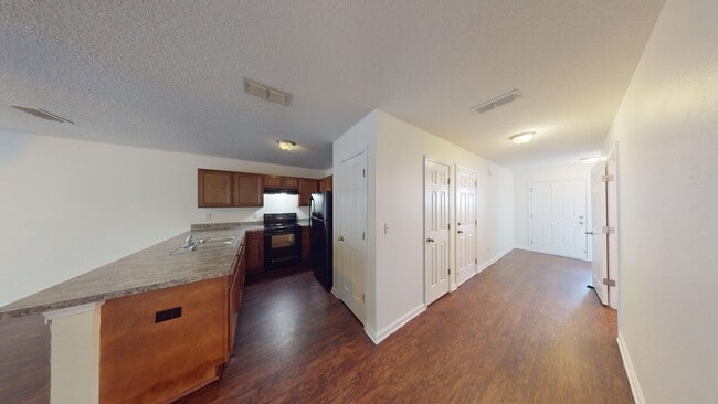 Foto del edificio - 3BR/ 2.5BA TOWNHOME With Garage - Timmerma...