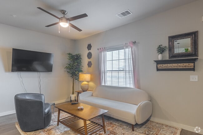 1 dormitorio, 1 baño - 707 pies cuadrados - Sala de estar - Palomino Pointe