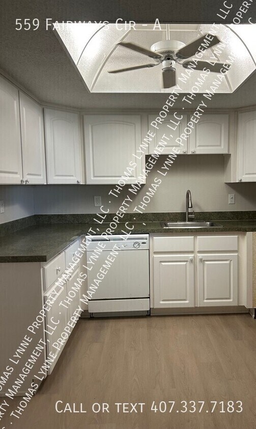 Foto principal - 559 Fairways Cir