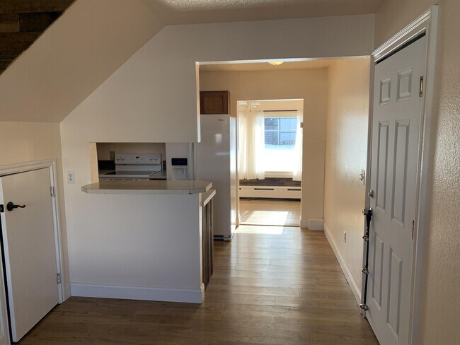 Building Photo - 5139 Palo Verde Ave