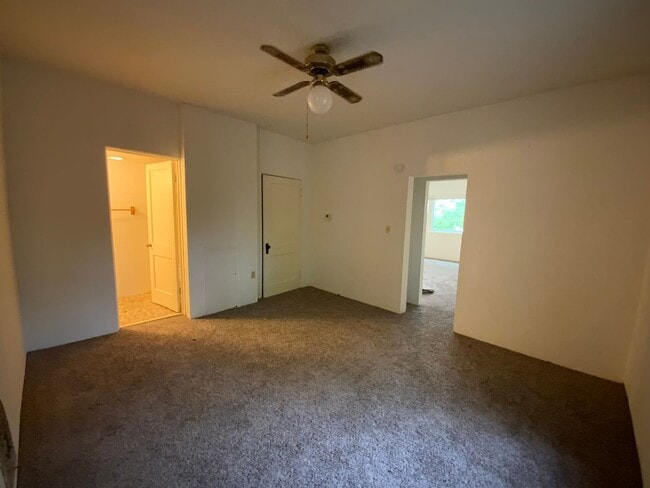 Building Photo - 1400 Bass Ave