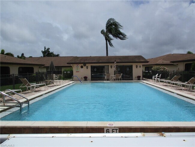 Foto del edificio - 3834 SE 11th Pl