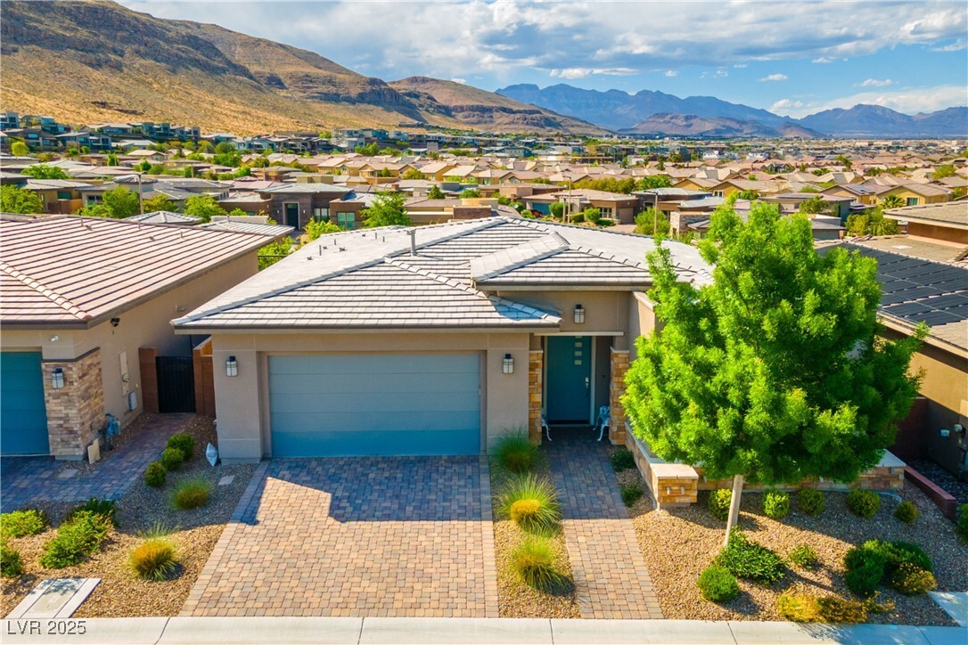 Foto principal - 10106 Amethyst Hills Ave