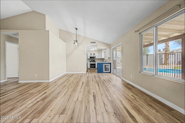 Foto del edificio - 20615 N 4th Ave