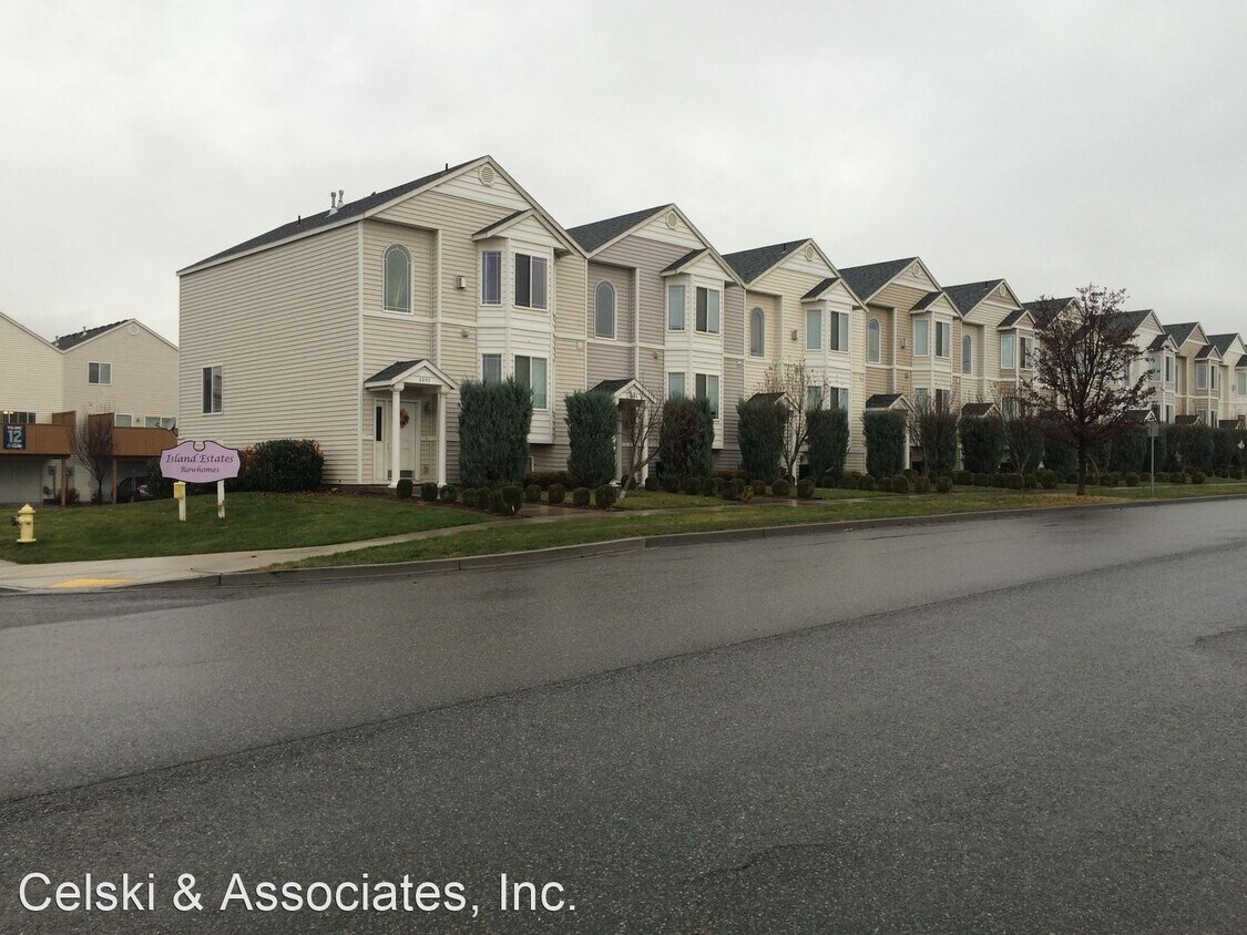 Primary Photo - 3 br, 3.5 bath House - 4810 RD 76