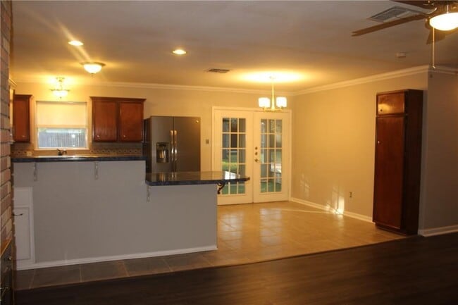 Building Photo - 158 Tahitian Dr