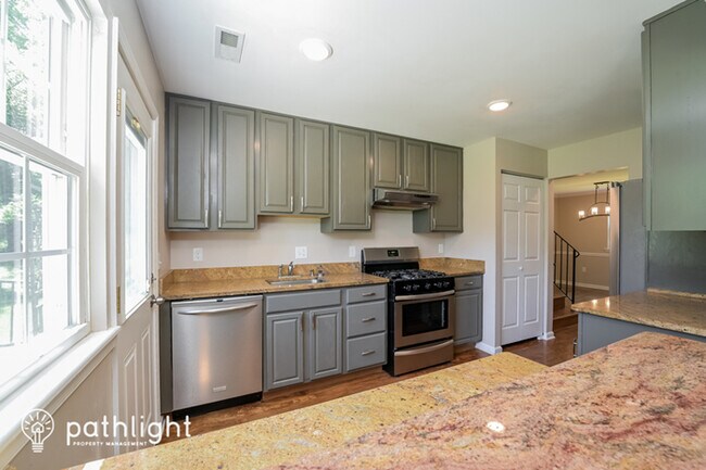 Foto del edificio - 313 Tompkins Ln, Waldorf, MD, 20602