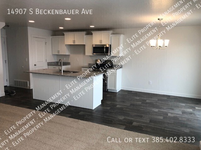 Foto del edificio - 14907 Beckenbauer Ave