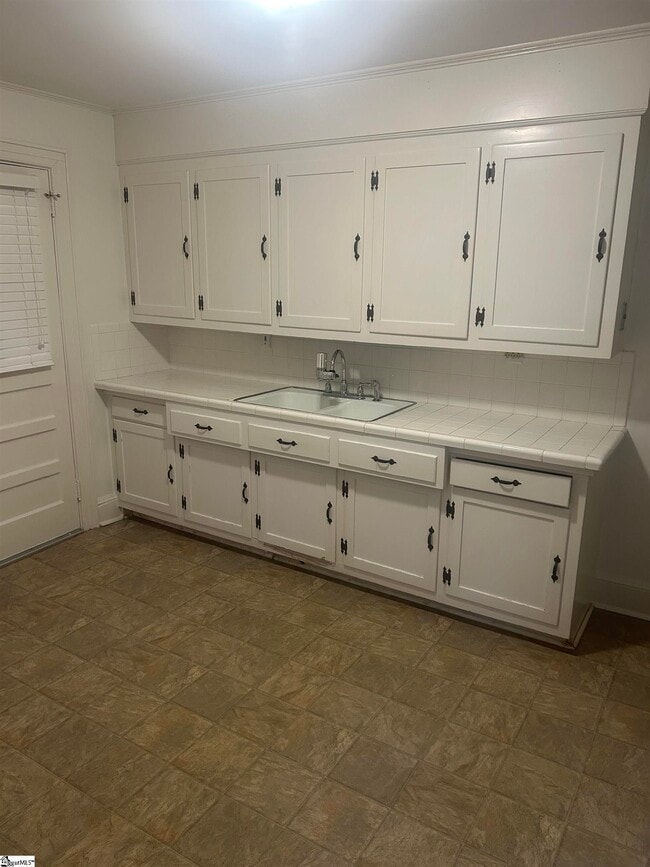 Building Photo - 9 W Mountainview Ave