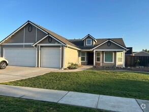 Building Photo - 1748 W Hopkins Dr