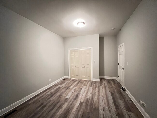 Foto del edificio - 7057 S Normal Blvd