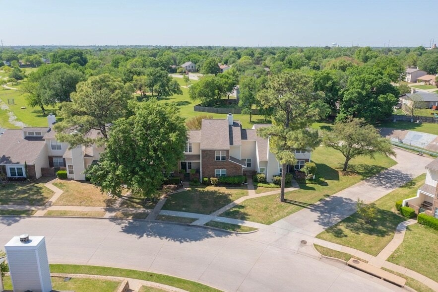 Photo - 846 Creekside Drive Unit