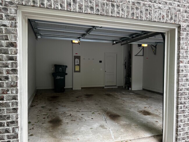 2 car garage - 1981 Brightleaf Way