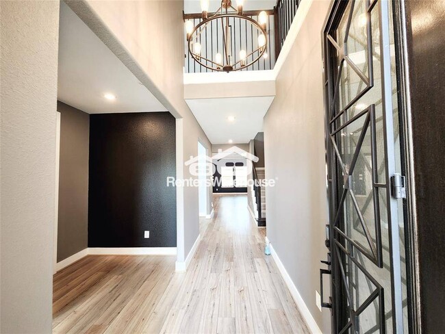 Foto del edificio - 1953 Canyon Live Oak St