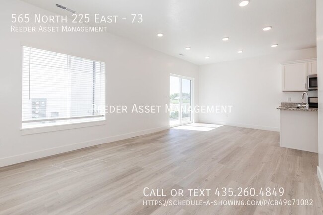 Building Photo - 2022 Built Townhouse in Providence has 3 b...