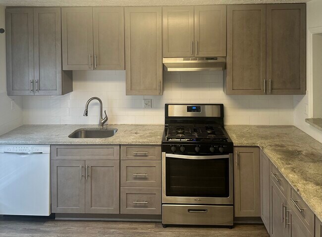 Kitchen - 11983 Cardamom Dr