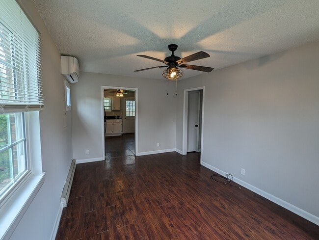 Building Photo - 4613 Forest Ridge Dr