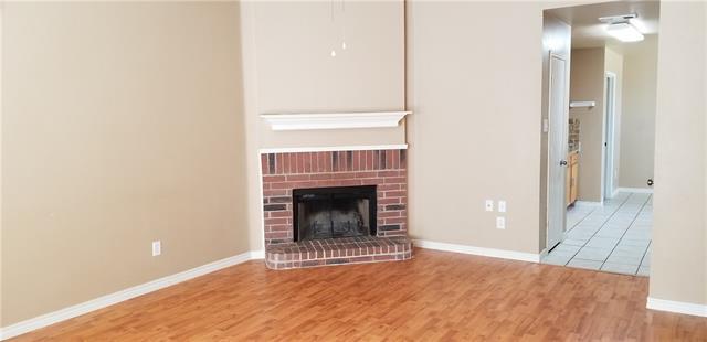 Building Photo - 307 S Chestnut St