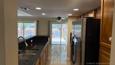 Building Photo - 1114 NW 79th Dr