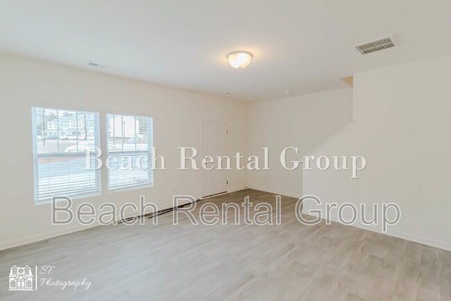 Building Photo - 109 Oxfordshire St