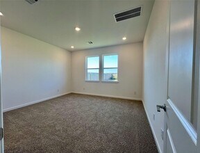 Building Photo - 21835 Redwood Blf Trl