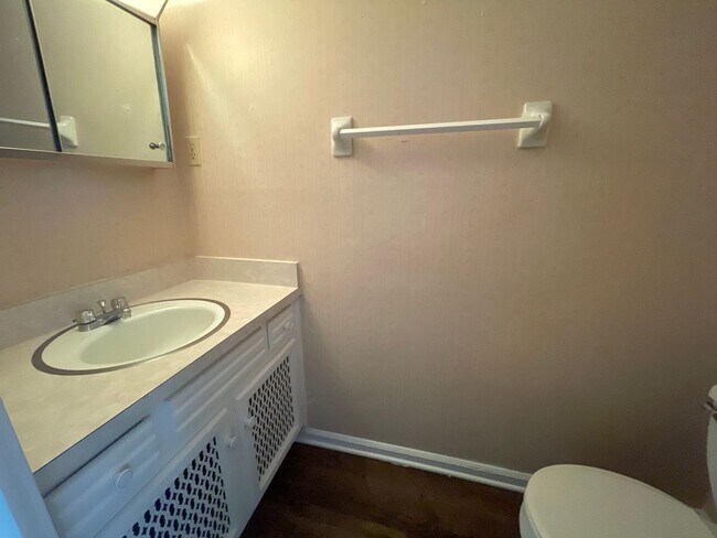 Foto del edificio - Chapel Hill Rd Townhomes