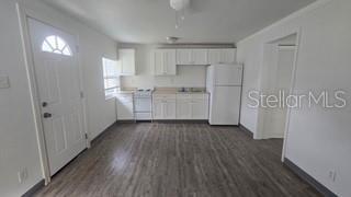 Foto del edificio - 38240 Fir Ave