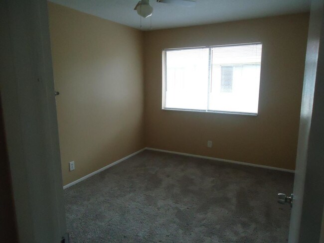 Building Photo - 111 E Tiffany Dr