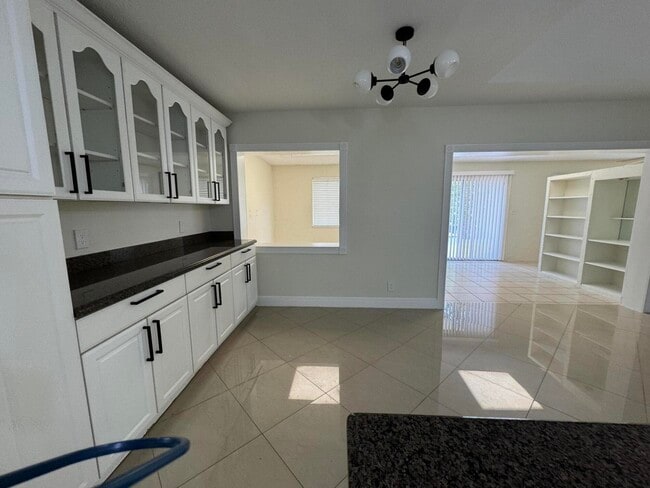 Building Photo - 20844 Concord Green Dr W